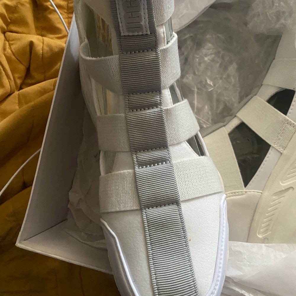 Ugg Gladiator runner Women's White and Gray High-Top Sneakers